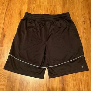 Men’s Xersion Black Basketball Shorts - Size Large